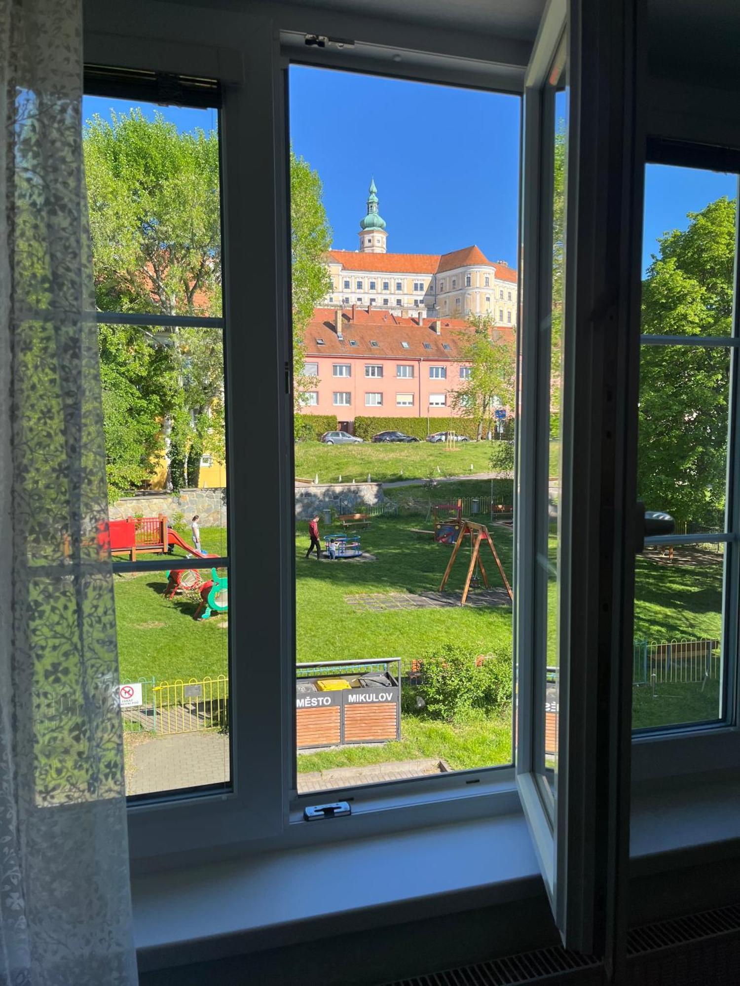 Chateau View Apartment Mikulov Bagian luar foto