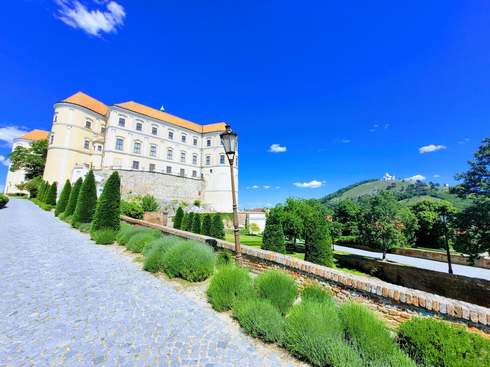 Chateau View Apartment Mikulov Bagian luar foto